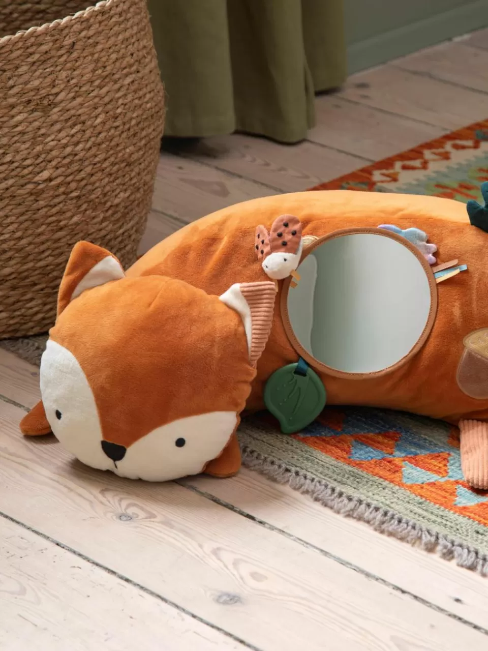 Sebra Activiteitenkussen Sparky the Fox | Kindertextiel | Kinderkussens