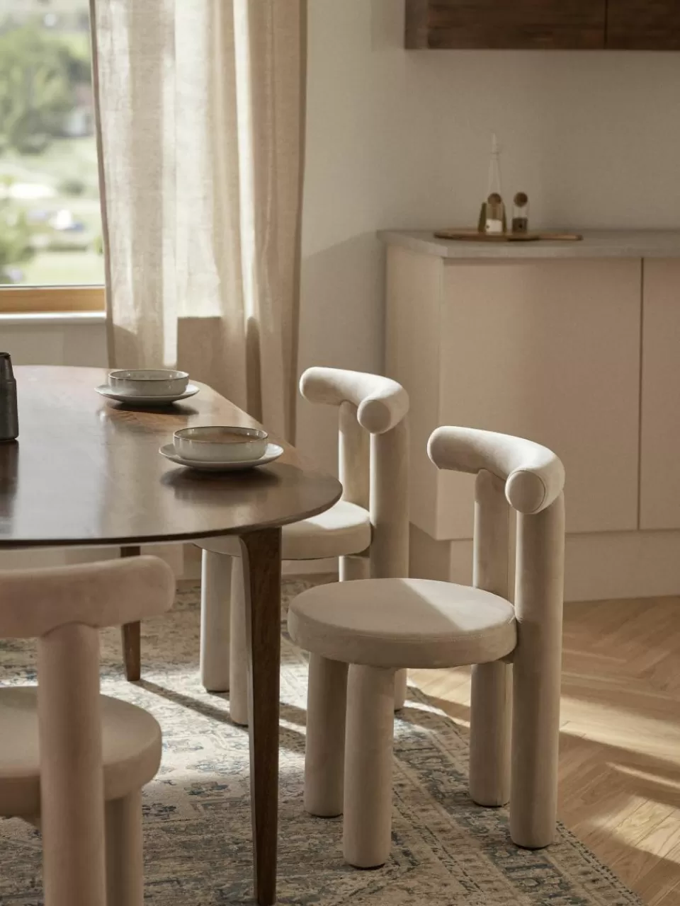 Westwing Collection Fluwelen stoel Calan | Stoelen