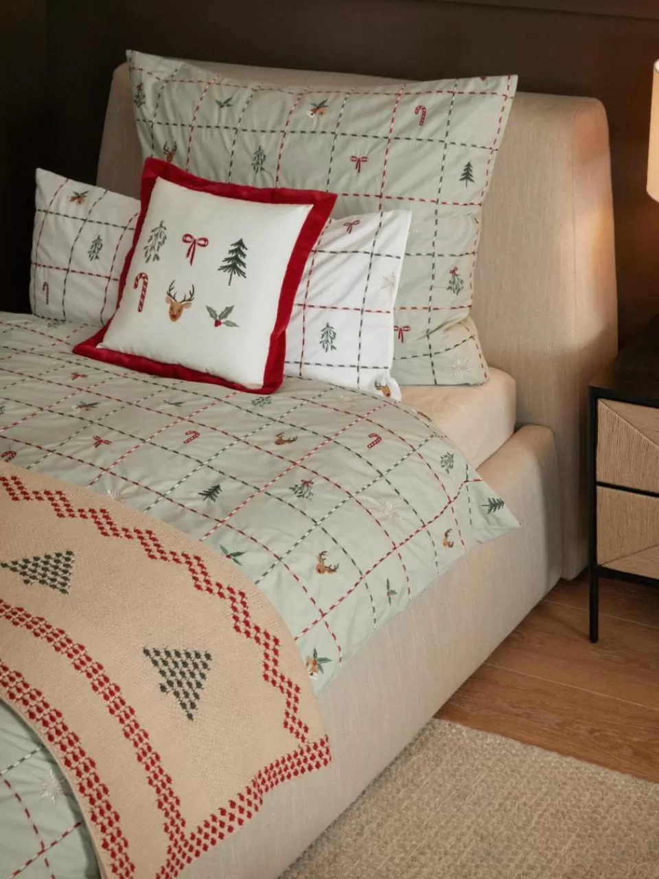 Westwing Collection Gebreide plaid Kristian met kerstmotief | Plaids & Dekentjes