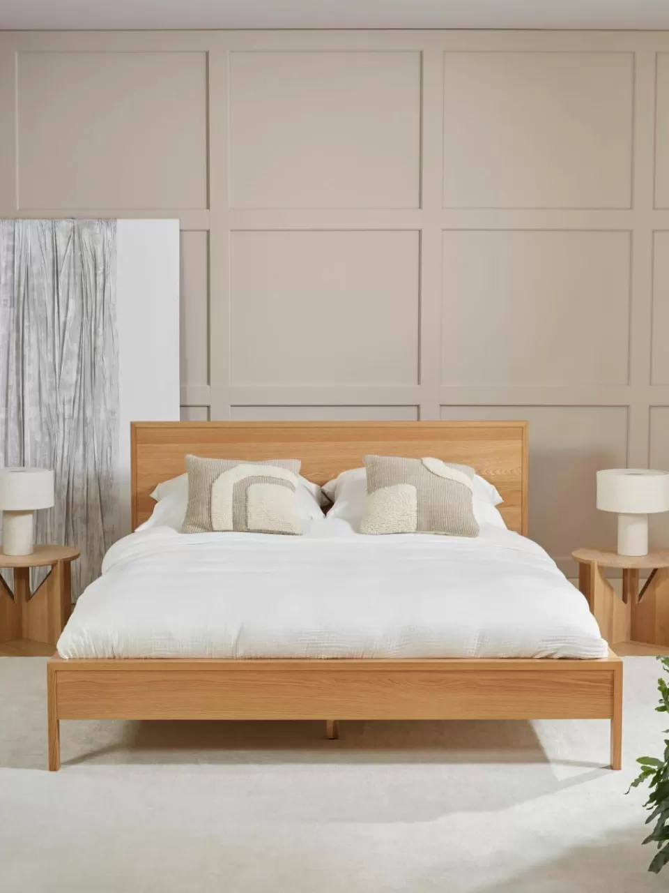 Westwing Collection Houten bed Tammy met hoofdeinde | Bedden | Bedframes