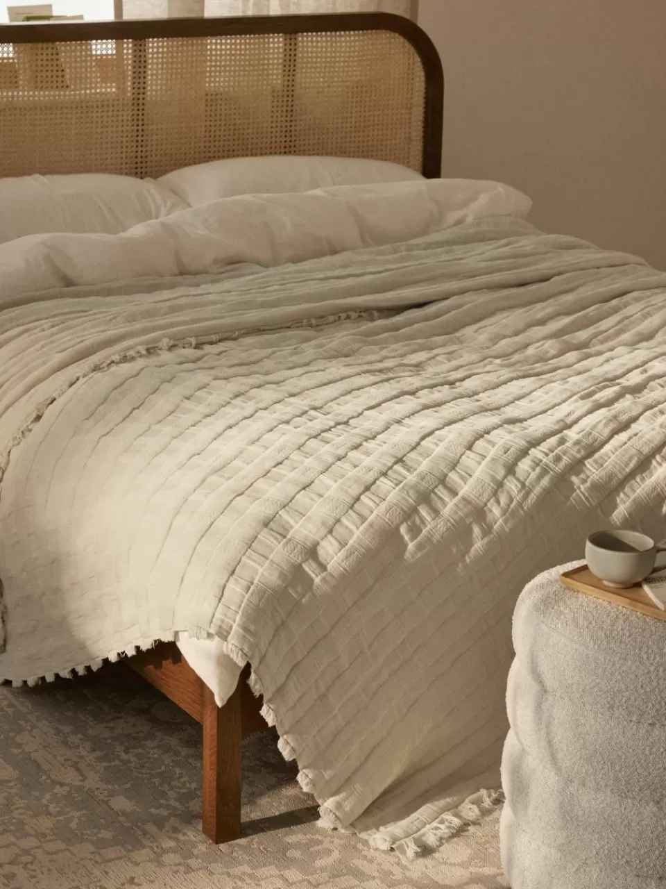 Westwing Collection Mousseline sprei Bethany met franjes | Bedspreien